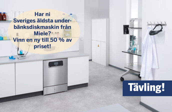 Miele-underbänksdiskmaskin i ett laboratorium med texten "Har ni Sveriges äldsta underbänksdiskmaskin från Miele? Vinn en ny till 50 % av priset!"